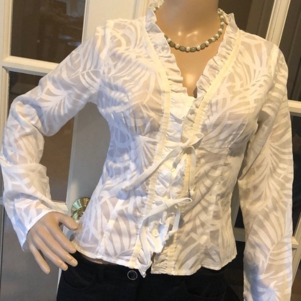 Zoompy USA vintage white boho velvet trim top